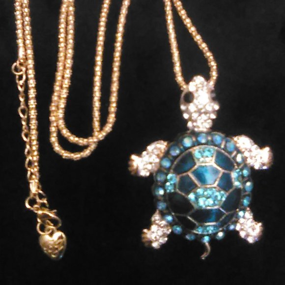 Betsey Johnson Turquoise Rhinestone, Crystal & Enamel TURTLE  Pendant Necklace - Picture 5 of 10